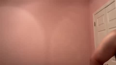 Snapshot of honey_man14 chatting on October 13, 4:09 pm honey_man14 online show from October 13, 4:09 pm