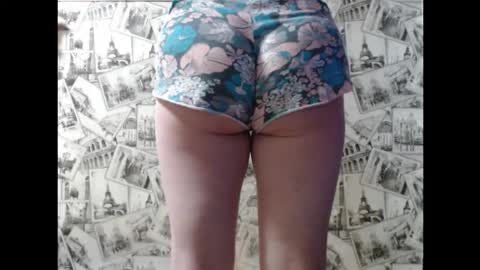 Snapshot of honey_mood chatting on September 20, 12:52 pm Lina online show from September 20, 12:52 pm