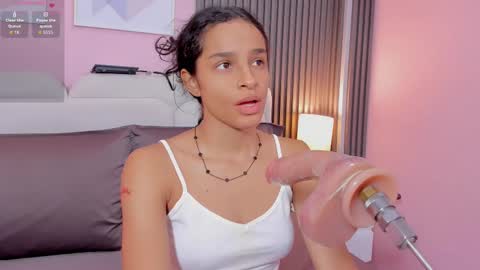 honey_sofii_ online show from September 30, 11:42 am