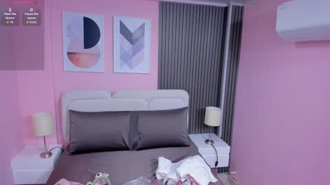 honey_sofii_ online show from September 28, 11:52 am