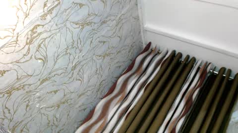 honey_swellens online show from February 3, 3:49 pm