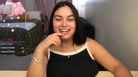 Snapshot of honey_tia chatting on September 28, 9:02 pm Tia online show from September 28, 9:02 pm
