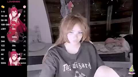 Honey Apple Alaska online show from December 14, 2:29 am