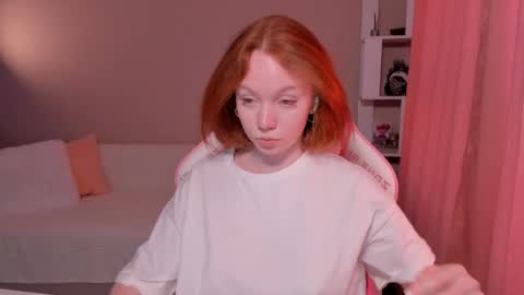 Snapshot of honeyautumn chatting on February 18, 2:49 am honeyautumn online show from February 18, 2:49 am