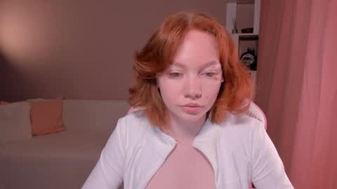 Snapshot of honeyautumn chatting on March 10, 12:50 am honeyautumn online show from March 10, 12:50 am