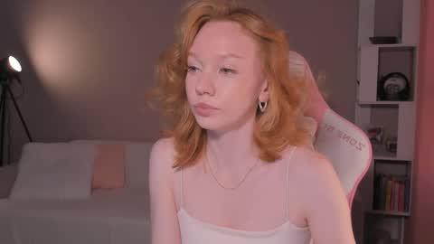 Snapshot of honeyautumn chatting on September 15, 12:56 am honeyautumn online show from September 15, 12:56 am