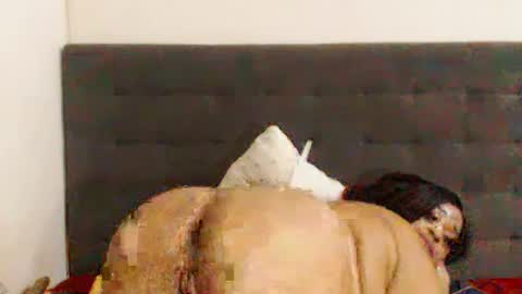 honeydropsxx2 online show from February 12, 2:24 am