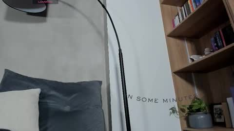 Sofia independent model online show from September 18, 11:25 am