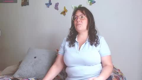 Snapshot of honeyhotpaty chatting on January 5, 6:45 pm sofia online show from January 5, 6:45 pm