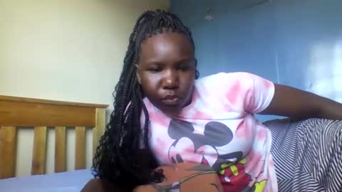 Honeymuny online show from November 24, 5:39 am