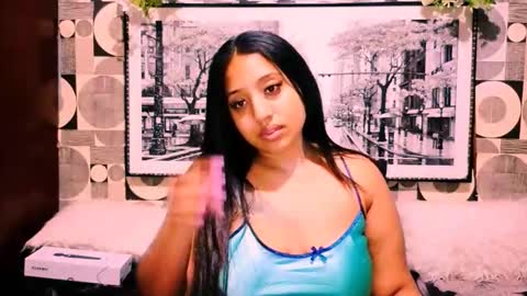 honeyrae01 online show from January 18, 7:01 pm