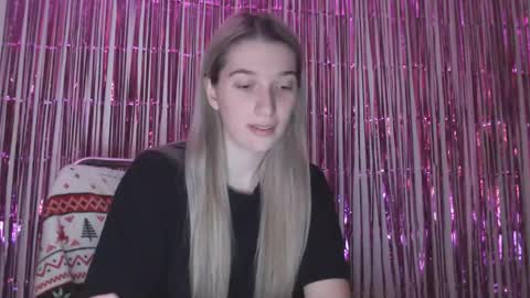 honeyveil online show from February 13, 6:11 pm