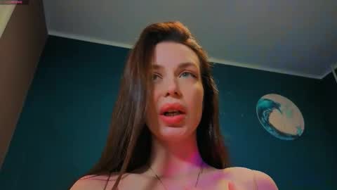 the perfectgirl online show from February 6, 3:10 am