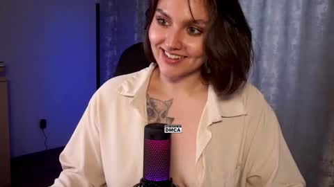 Snapshot of hoot_owl_cb chatting on September 26, 4:42 am Karina online show from September 26, 4:42 am