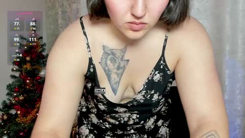 Snapshot of hoot_owl_cb chatting on January 20, 3:04 am Karina online show from January 20, 3:04 am
