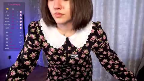 Snapshot of hoot_owl_cb chatting on October 2, 3:27 am Karina online show from October 2, 3:27 am