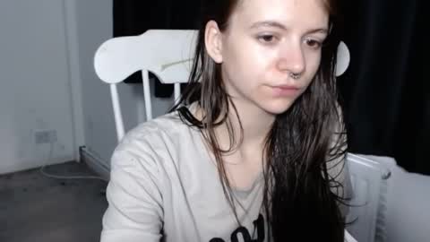 Snapshot of hope_xo chatting on October 4, 11:41 am Hope online show from October 4, 11:41 am