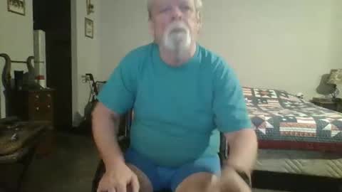 Snapshot of hormonemonster27 chatting on January 1, 3:34 am Hormone Monster online show from January 1, 3:34 am