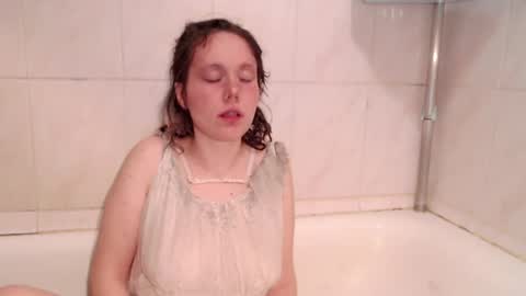 Roxy online show from March 24, 6:25 pm