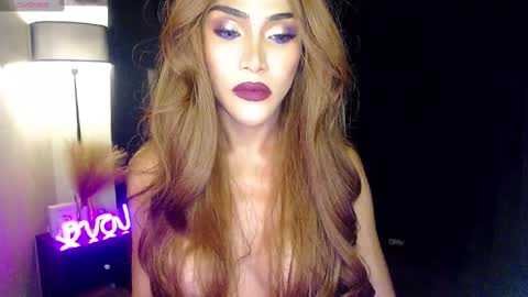 Snapshot of horny_ayahh chatting on February 19, 4:44 pm horny_ayahh online show from February 19, 4:44 pm