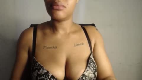 horny_ebonygirl_ online show from March 26, 6:51 am