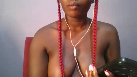 Snapshot of horny_hearts chatting on September 17, 7:23 am phanice online show from September 17, 7:23 am