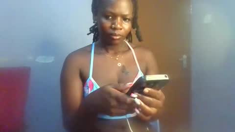 Snapshot of horny_hearts chatting on October 7, 6:42 am phanice online show from October 7, 6:42 am