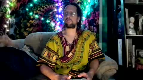 Snapshot of horny_hippie420 chatting on December 4, 7:11 am Horny Rockstar420 online show from December 4, 7:11 am