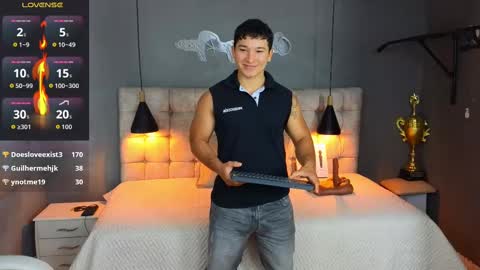 Snapshot of horny_nick18 chatting on October 2, 1:10 pm horny_nick18 online show from October 2, 1:10 pm