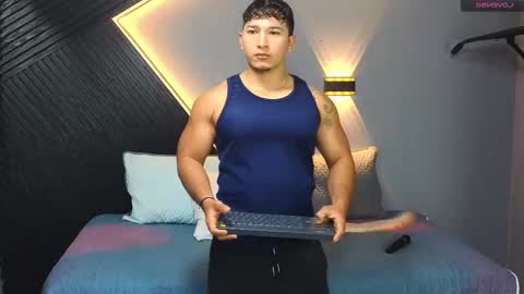 horny_nick18 online show from February 20, 12:18 pm
