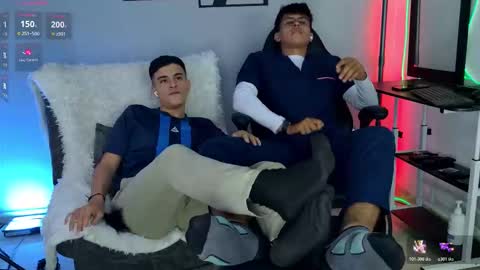 horny_roomies69 online show from March 11, 10:40 am