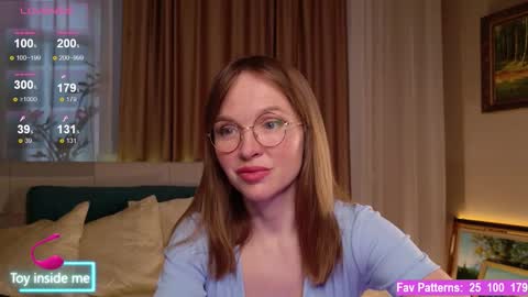 Snapshot of horny_svinka chatting on October 13, 5:09 am Horny Svinka online show from October 13, 5:09 am