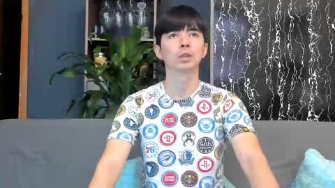 Alex and Camilo online show from October 11, 8:34 pm