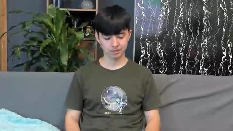 Alex and Camilo online show from September 22, 8:35 pm