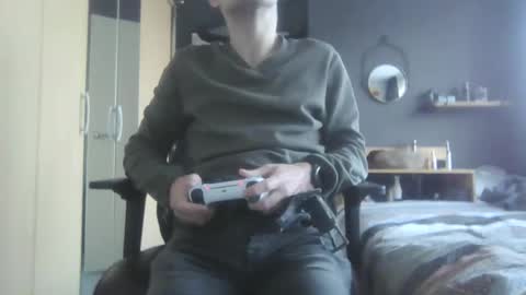 Snapshot of hornyboyivar chatting on September 29, 7:29 am hornyboyivar online show from September 29, 7:29 am