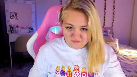 Snapshot of hornycakee chatting on October 8, 9:48 am HornyCakee online show from October 8, 9:48 am