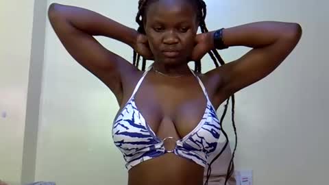 Snapshot of hornycrushy chatting on September 21, 2:43 pm Sea girl online show from September 21, 2:43 pm