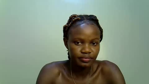 Snapshot of hornycrushy chatting on September 12, 12:34 am Sea girl online show from September 12, 12:34 am