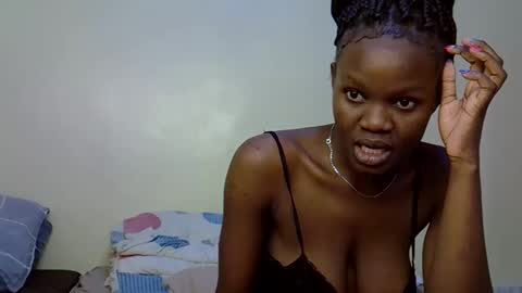 Snapshot of hornycrushy chatting on October 8, 12:55 pm Sea girl online show from October 8, 12:55 pm