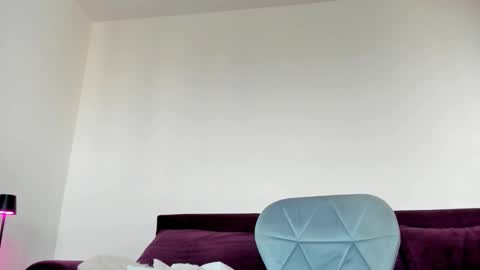 Emma online show from November 21, 10:02 am