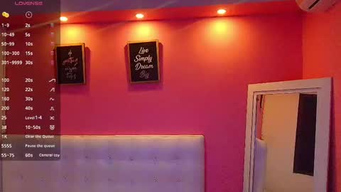 Snapshot of hornyhousekeeper_ chatting on February 26, 12:49 pm Valentina online show from February 26, 12:49 pm