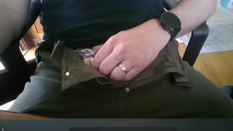 hornyhubby1001 online show from April 7, 8:00 pm