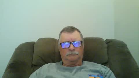 Snapshot of hot4tightholes chatting on February 25, 2:15 pm hot4tightholes online show from February 25, 2:15 pm