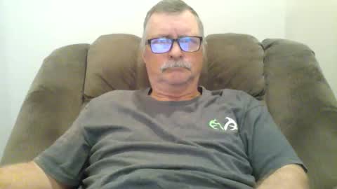 Snapshot of hot4tightholes chatting on February 27, 2:32 pm hot4tightholes online show from February 27, 2:32 pm