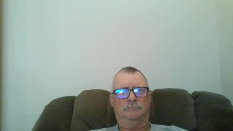 Snapshot of hot4tightholes chatting on January 2, 2:24 pm hot4tightholes online show from January 2, 2:24 pm
