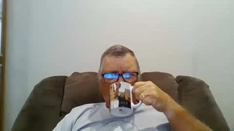 Snapshot of hot4tightholes chatting on October 20, 12:54 pm hot4tightholes online show from October 20, 12:54 pm