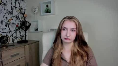 NINA online show from September 25, 6:42 am