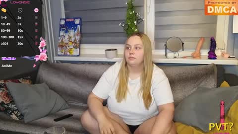 hot           couple online show from December 12, 7:15 pm