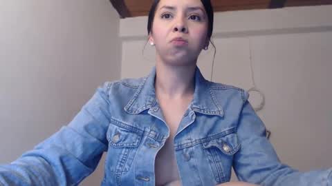 Snapshot of hot_angels___ chatting on September 11, 4:25 am angels online show from September 11, 4:25 am