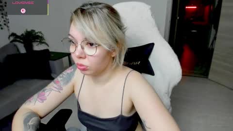   online show from October 27, 5:13 pm